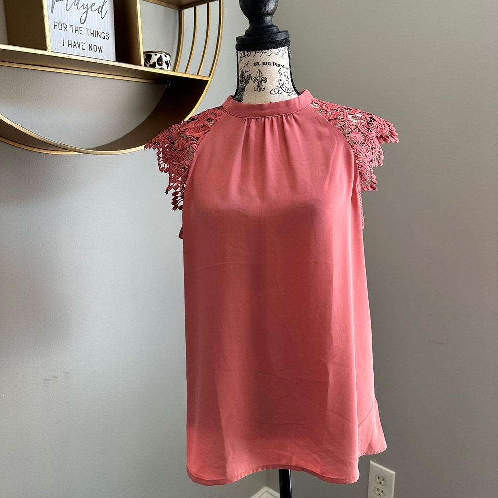 Sleeveless Shirt